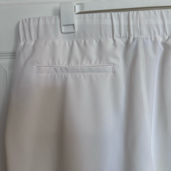Chico’s size 3(XL/16) White Chic360 Tulip-Hem Crops 36” Length - Picture 8 of 9